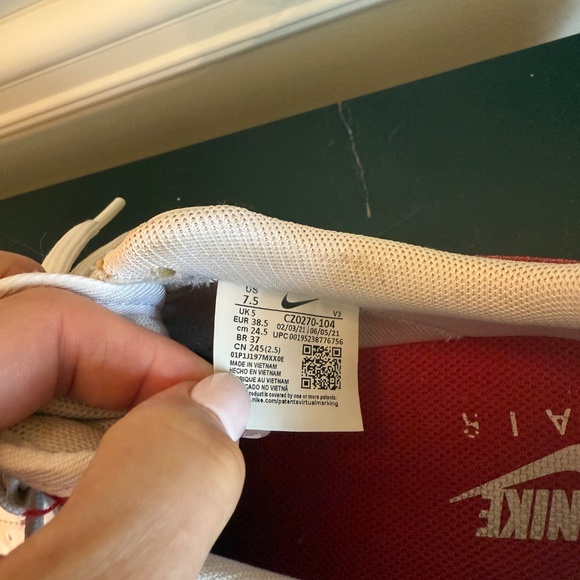 Nike Air Force 1 '07 Women's Sneakers White with Red, Size 7.5 - Picture 5 of 5